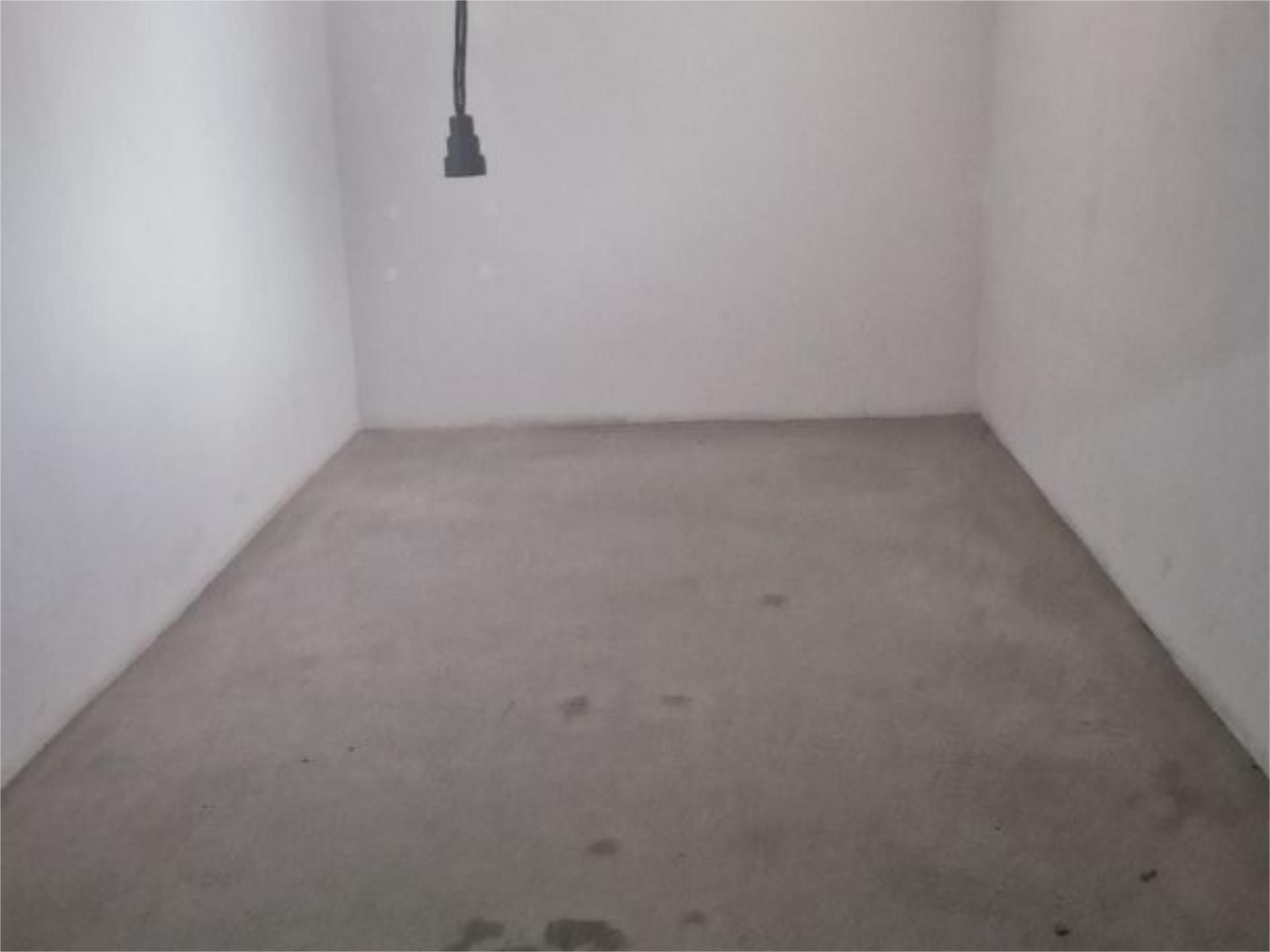 Box room to rent in Mora