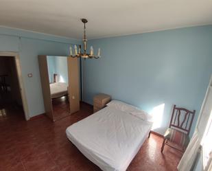 Bedroom of Flat to share in Ejea de los Caballeros  with Heating, Furnished and Oven