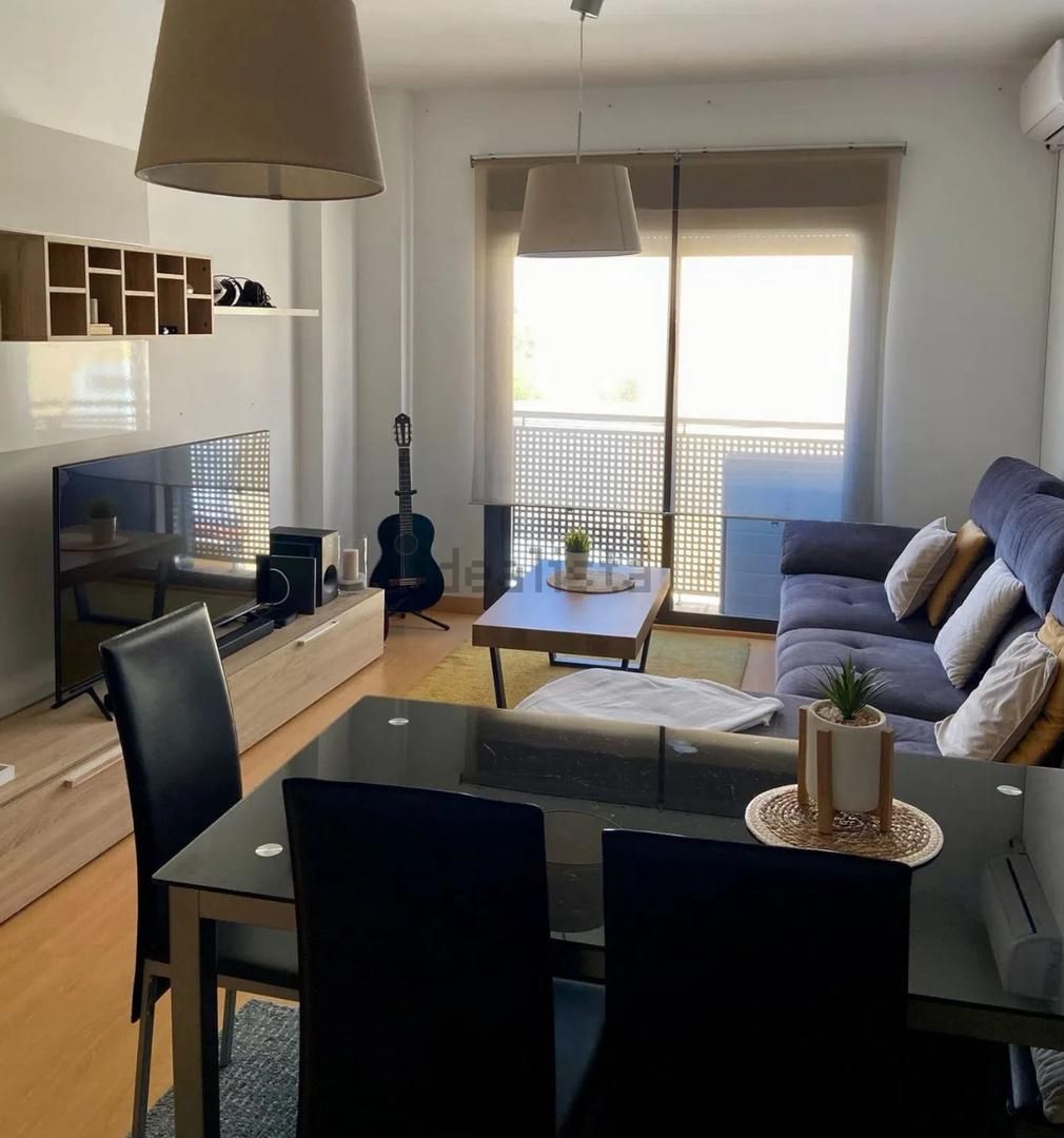 Sala d'estar de Pis de lloguer en Ogíjares amb Aire condicionat, Calefacció i Jardí privat