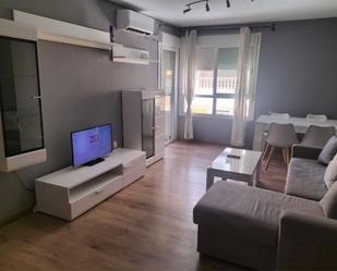 Sala d'estar de Pis de lloguer en Roquetas de Mar amb Aire condicionat, Calefacció i Moblat