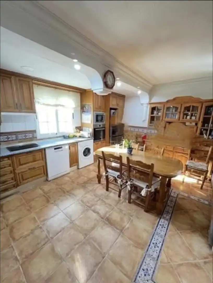 Houses for sale in Calle Rusia, 45, Ciudad Jardín Kitchen of Houses for sale in Ciudad Real Capital with Air Conditioner, Terrace and Swimming Pool