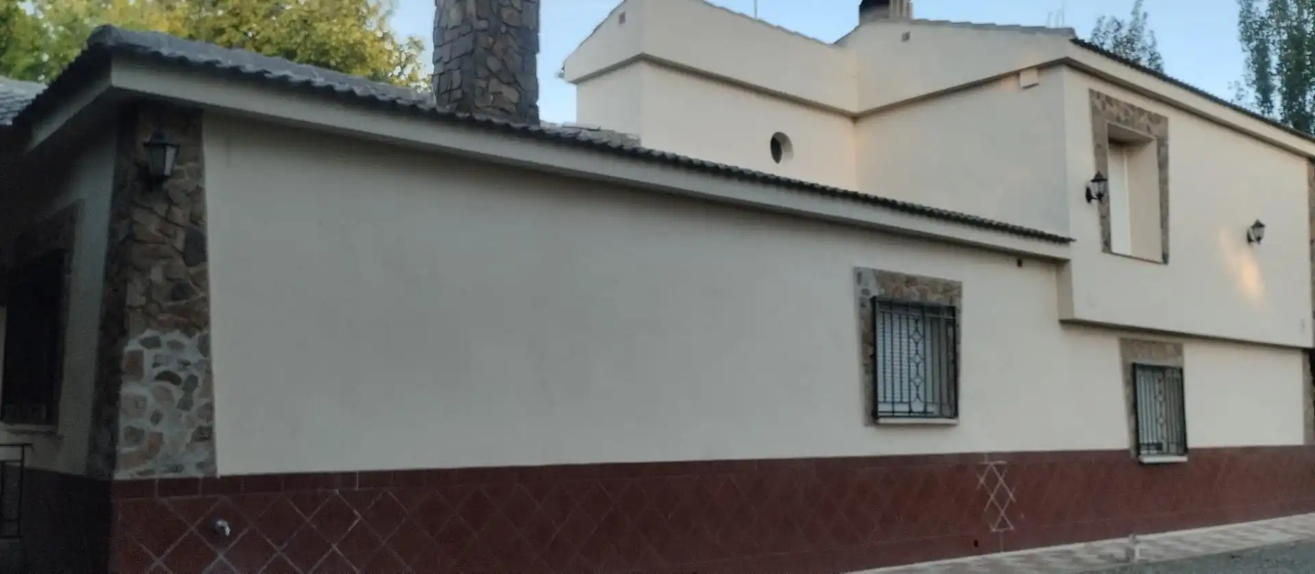 Houses for sale in Calle Rusia, 45, Ciudad Jardín Exterior view of Houses for sale in Ciudad Real Capital with Air Conditioner, Terrace and Swimming Pool