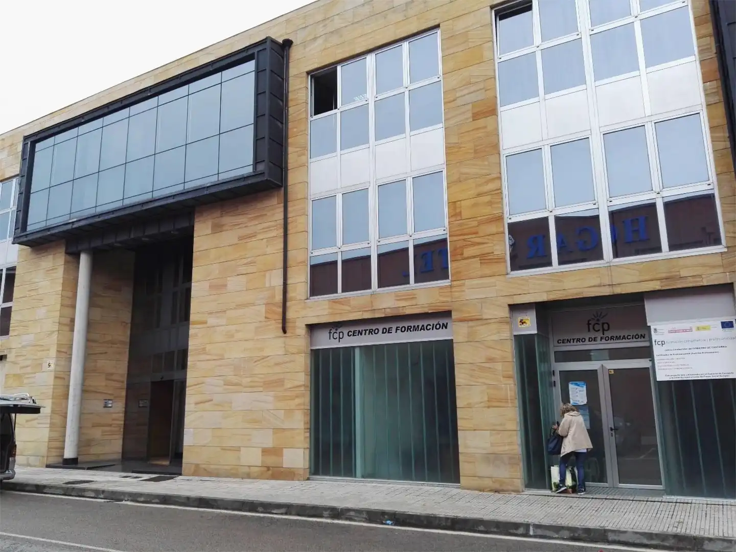 Garage zur Miete in Calle Río Danubio, 1, Alisal - San Román Außenansicht von Garage zur Miete in Santander