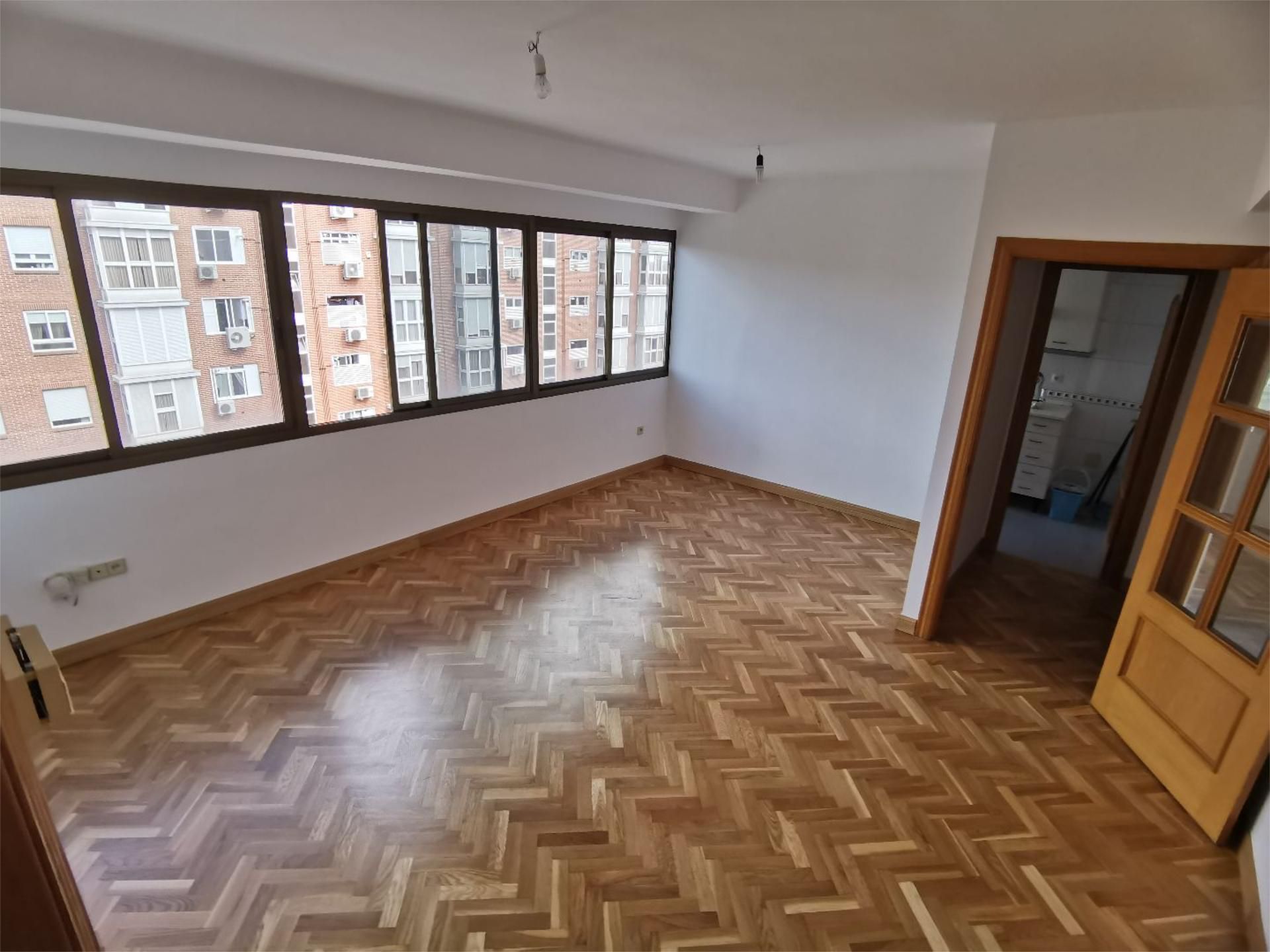Dormitori de Pis de lloguer en  Madrid Capital amb Aire condicionat, Calefacció i Parquet