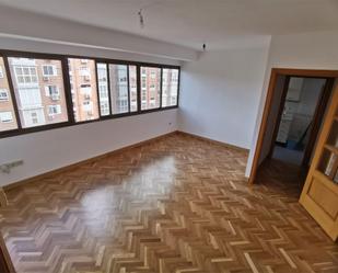Bedroom of Flat to rent in  Madrid Capital  with Air Conditioner