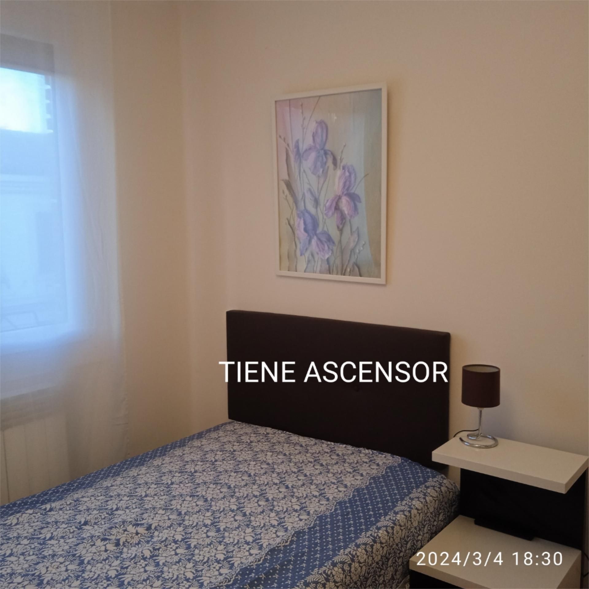 Bedroom of Flat to share in Miranda de Ebro  with Heating, Parquet flooring and Furnished