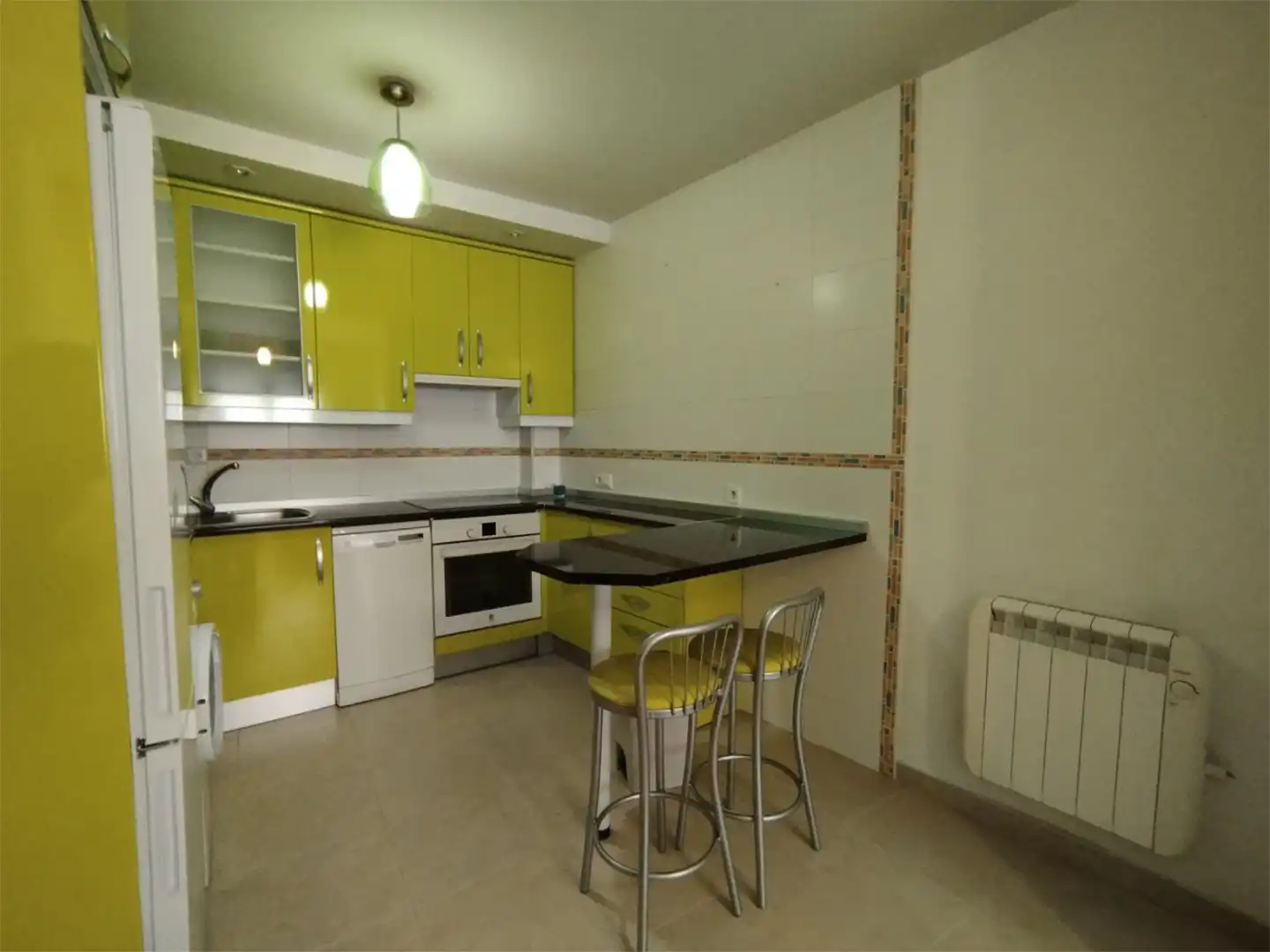 Piso en venta en Calle de Sebastián Elcano, 11, Fontanar Cocina de Piso en venta en Fontanar con Aire acondicionado
