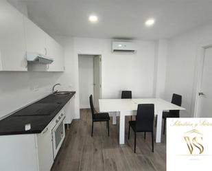 Cuina de Planta baixa de lloguer en Coslada amb Aire condicionat, Calefacció i Parquet