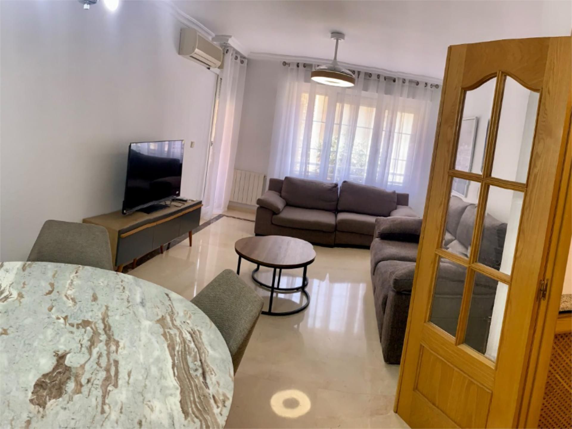 Living room of Flat to rent in  Albacete Capital  with Air Conditioner and Balcony
