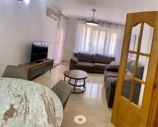 Living room of Flat to rent in  Albacete Capital  with Air Conditioner and Balcony