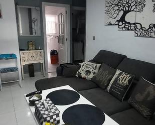 Sala d'estar de Pis en venda en  Sevilla Capital amb Aire condicionat i Terrassa