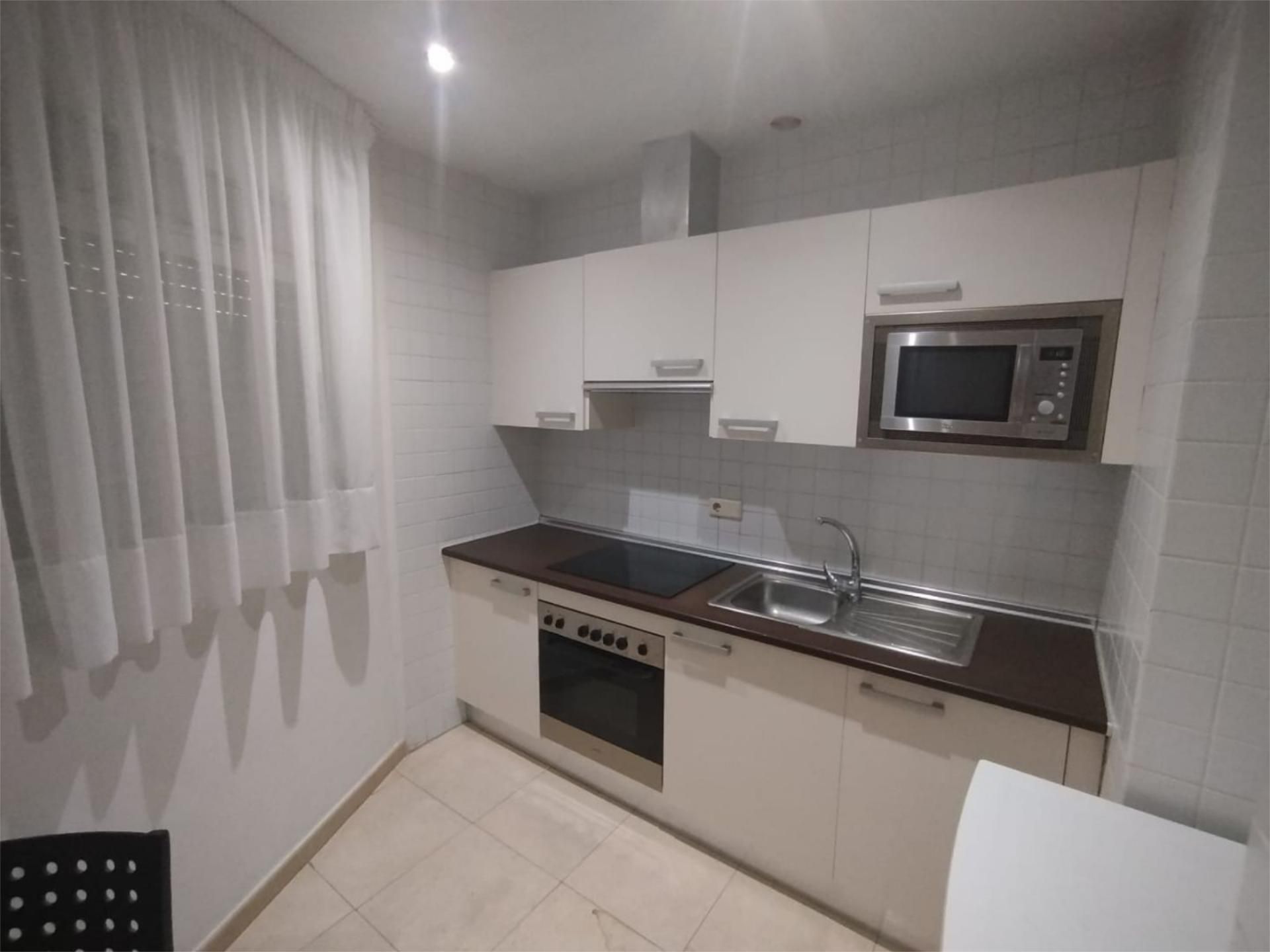 Cuina de Apartament de lloguer en Bormujos amb Aire condicionat