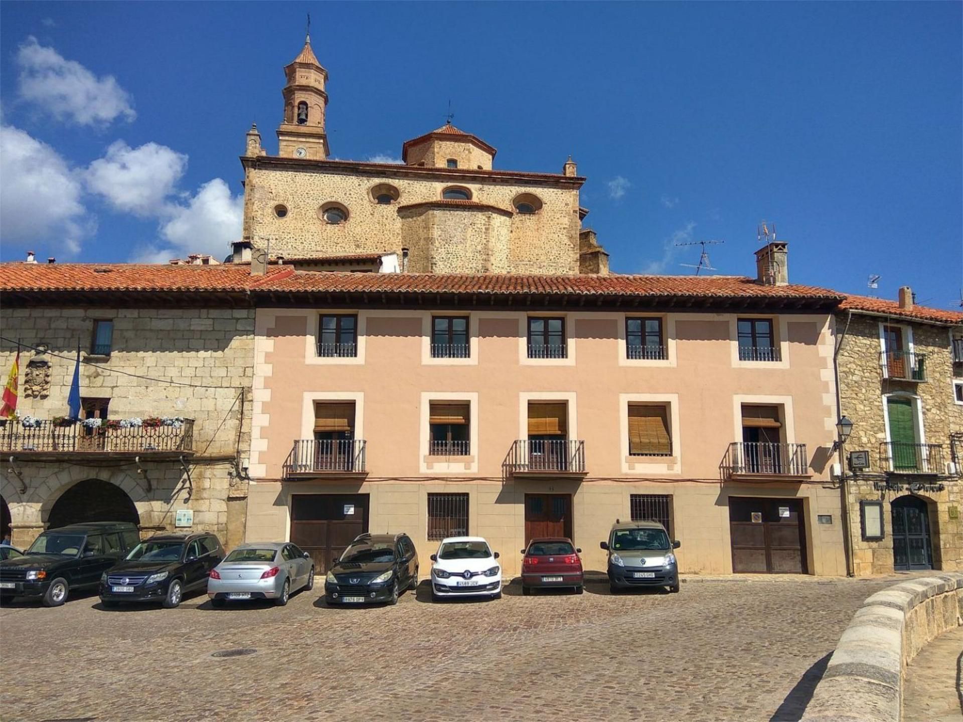Exterior view of Single-family semi-detached for sale in Orihuela del Tremedal  with Storage room, Furnished and Balcony