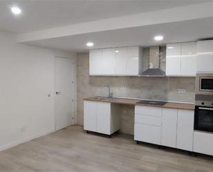Kitchen of Flat to rent in L'Hospitalet de Llobregat  with Balcony