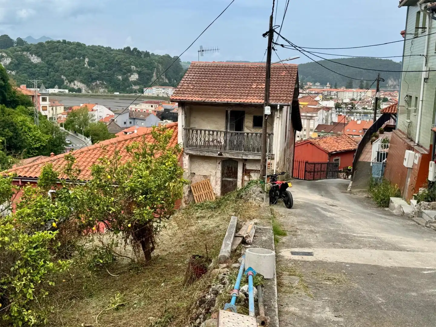 Einfamilien-Reihenhaus zum Verkauf in Calle de Teodoro Cuesta, 15, Ribadesella Außenansicht von Einfamilien-Reihenhaus zum Verkauf in Ribadesella