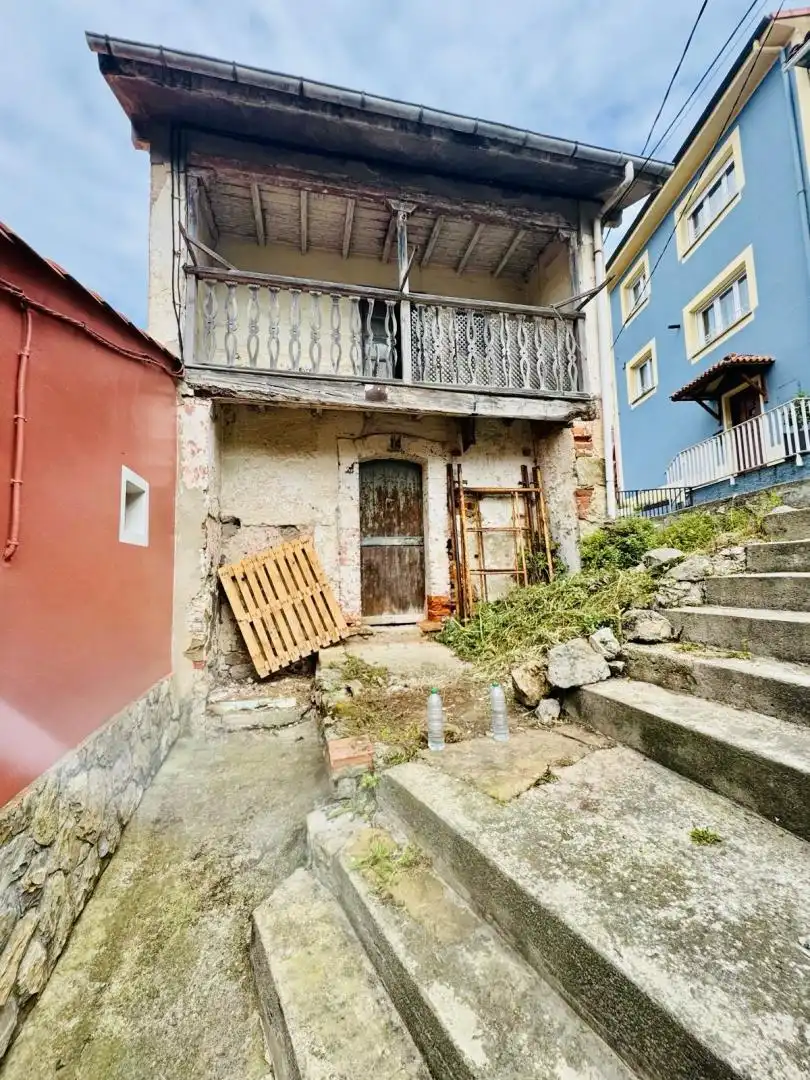 Einfamilien-Reihenhaus zum Verkauf in Calle de Teodoro Cuesta, 15, Ribadesella Außenansicht von Einfamilien-Reihenhaus zum Verkauf in Ribadesella