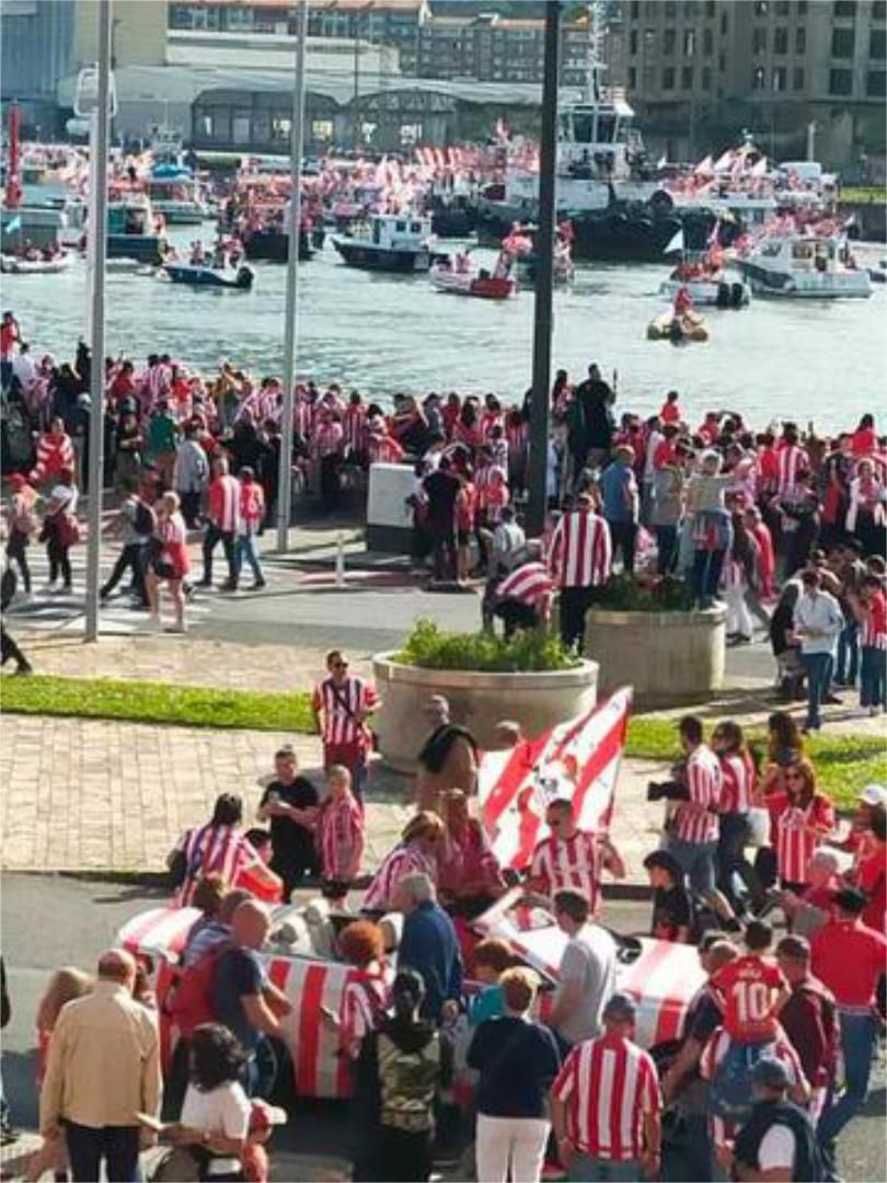 Vista exterior de Pis en venda en Bilbao  amb Calefacció i Terrassa