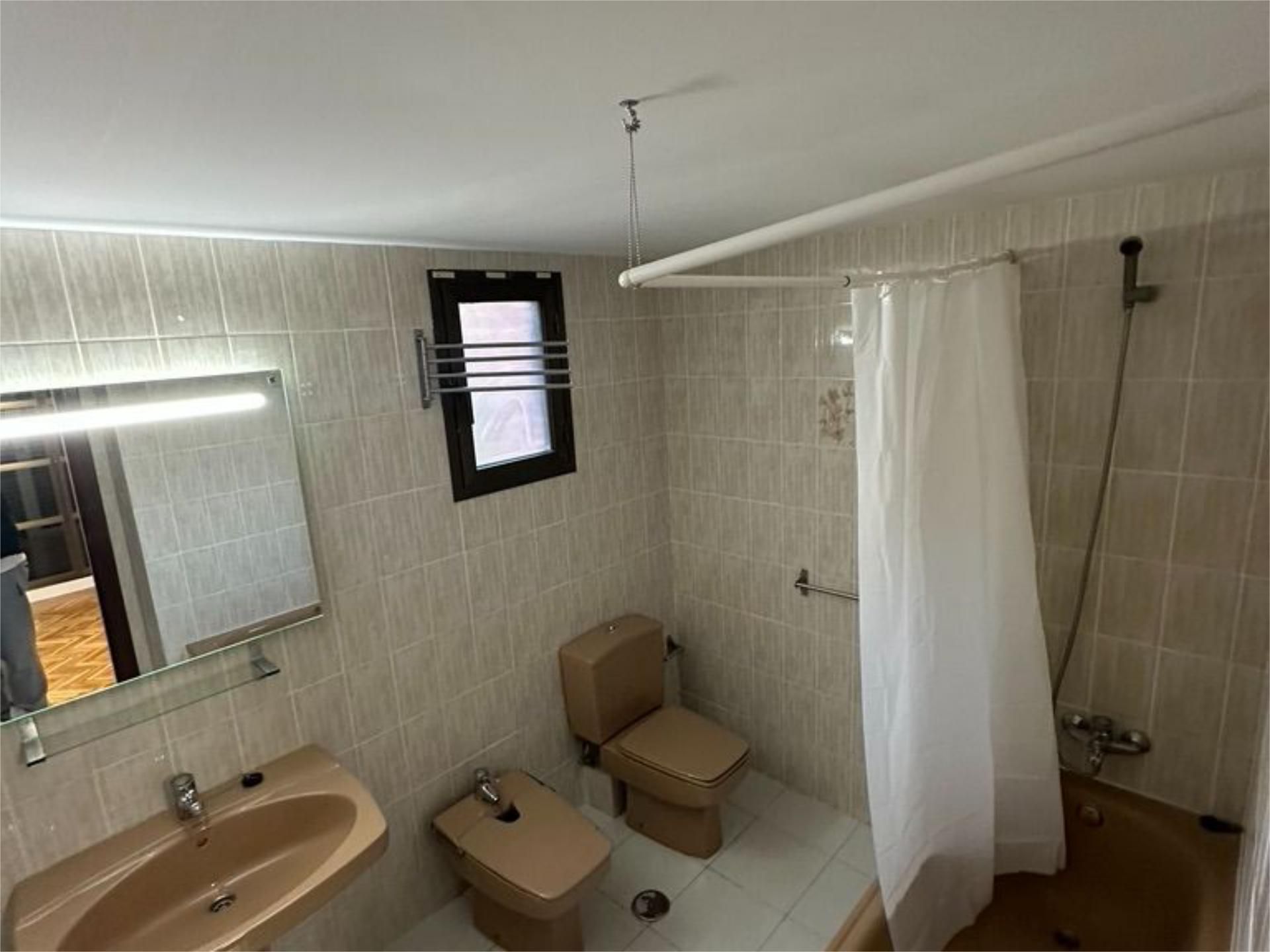 Flat to share in Calle de Antonia Ruiz, 6, Norte