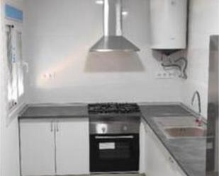Cuina de Apartament de lloguer en Conil de la Frontera amb Calefacció, Terrassa i Moblat