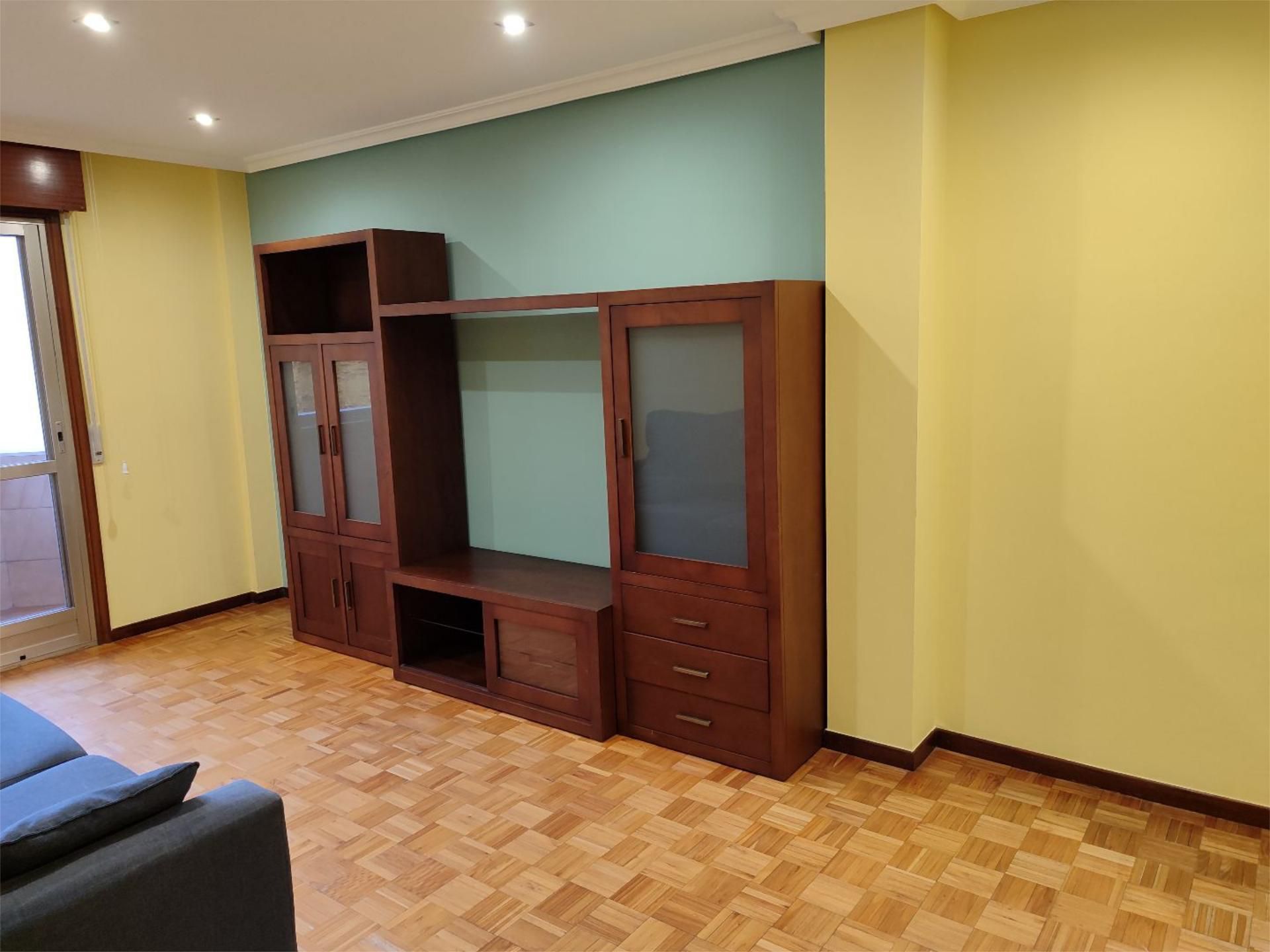 Sala d'estar de Pis en venda en Ourense Capital  amb Balcó