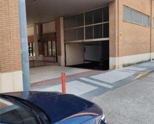 Aparcament de Garatge de lloguer en  Huesca Capital