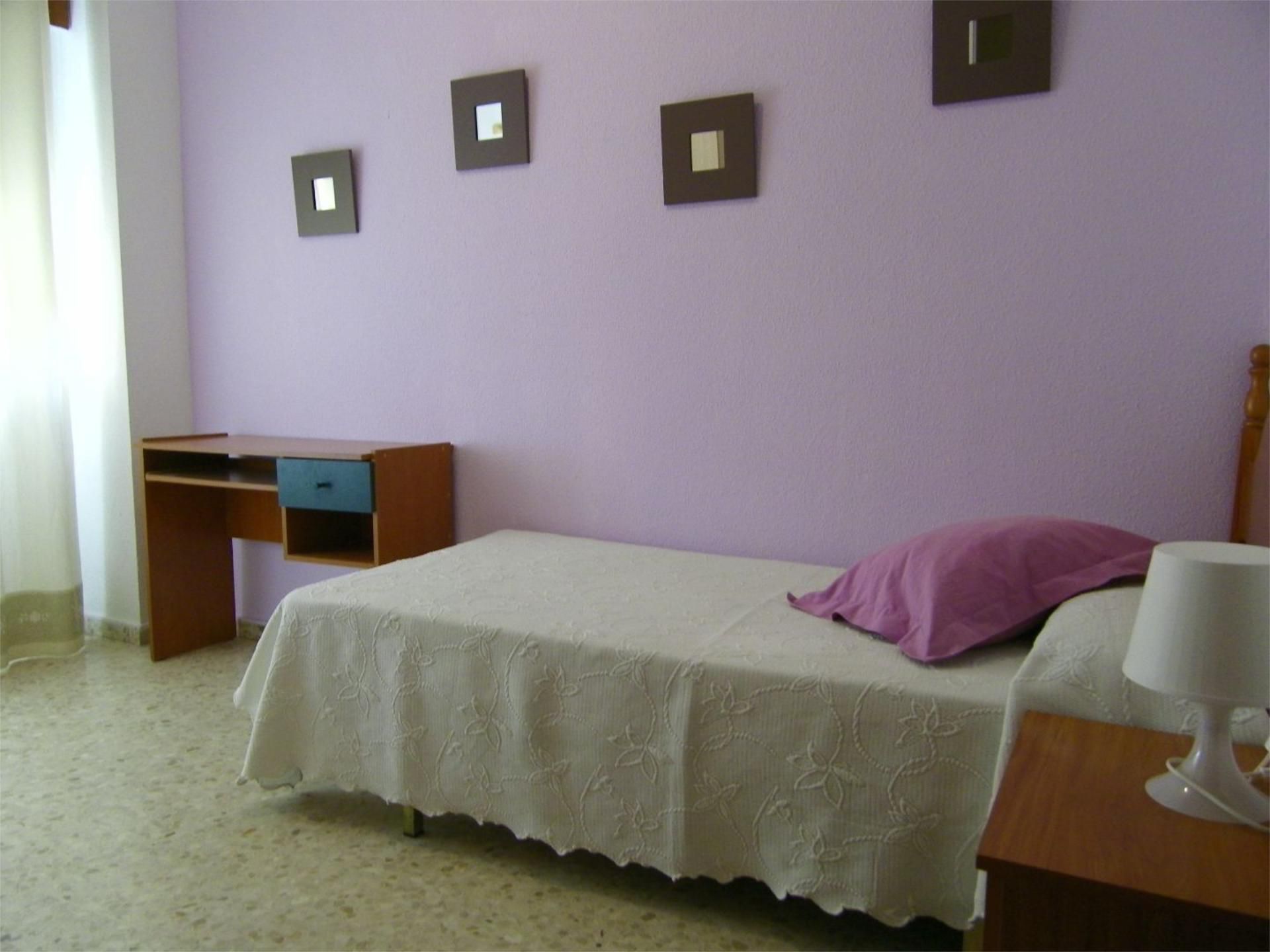 Bedroom of Flat to share in  Cádiz Capital  with Air Conditioner, Private garden and Terrace
