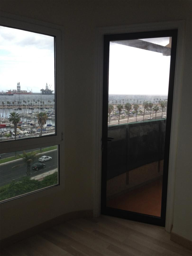Dormitori de Pis de lloguer en Las Palmas de Gran Canaria amb Parquet, Forn i Aparcament comunitari