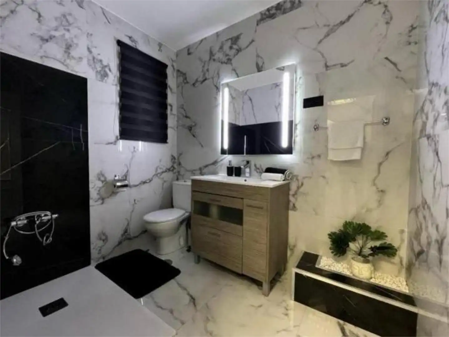 Casa o chalet en venta en Colonia Ciudad San Ramón, 34, San Martín de Valdeiglesias Baño de Casa o chalet en venta en San Martín de Valdeiglesias con Aire acondicionado, Terraza y Piscina