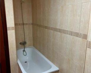 Bathroom of Flat to rent in  Córdoba Capital  with Heating, Private garden and Terrace