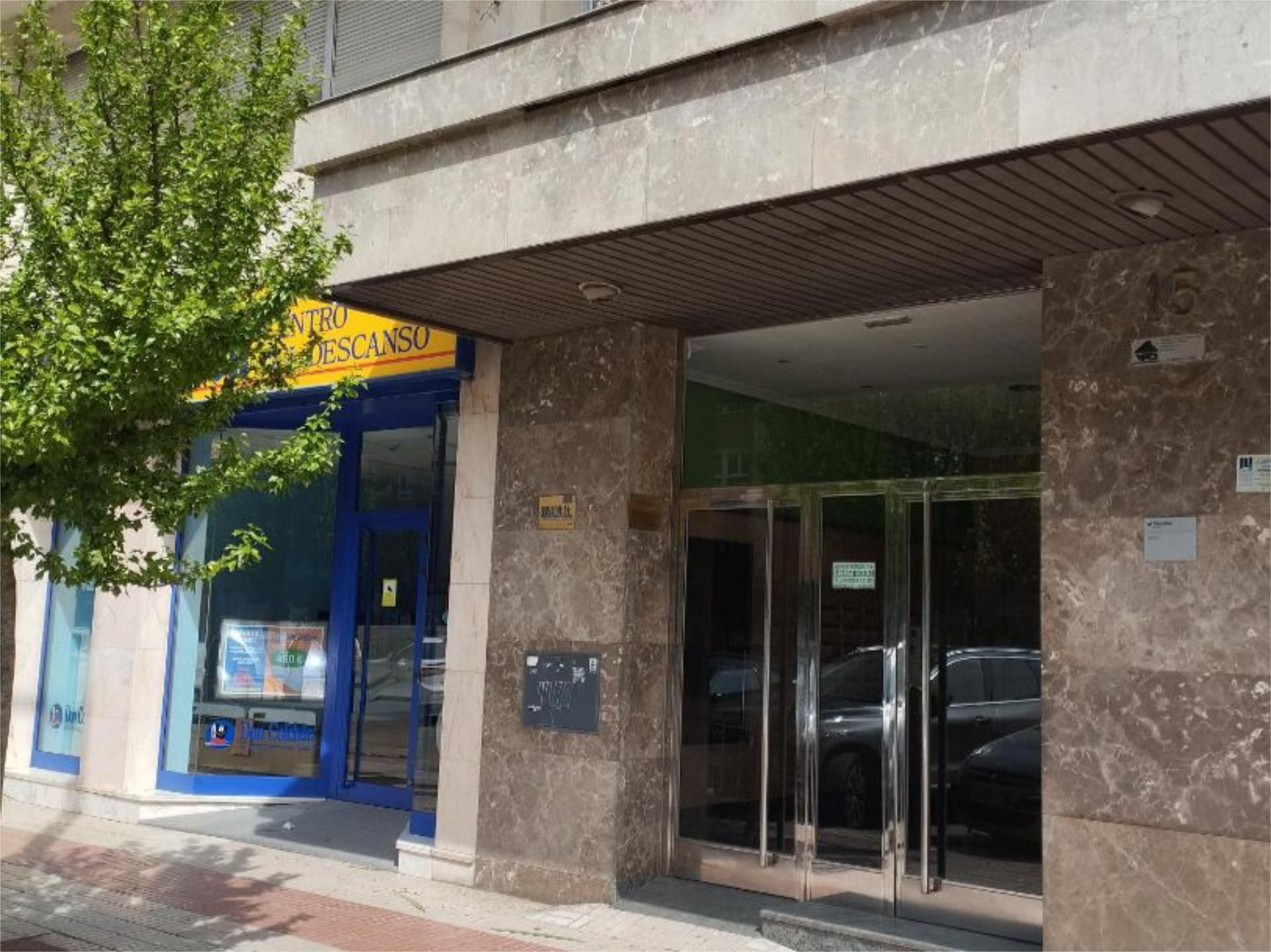 Außenansicht von Büro miete in Burgos Capital