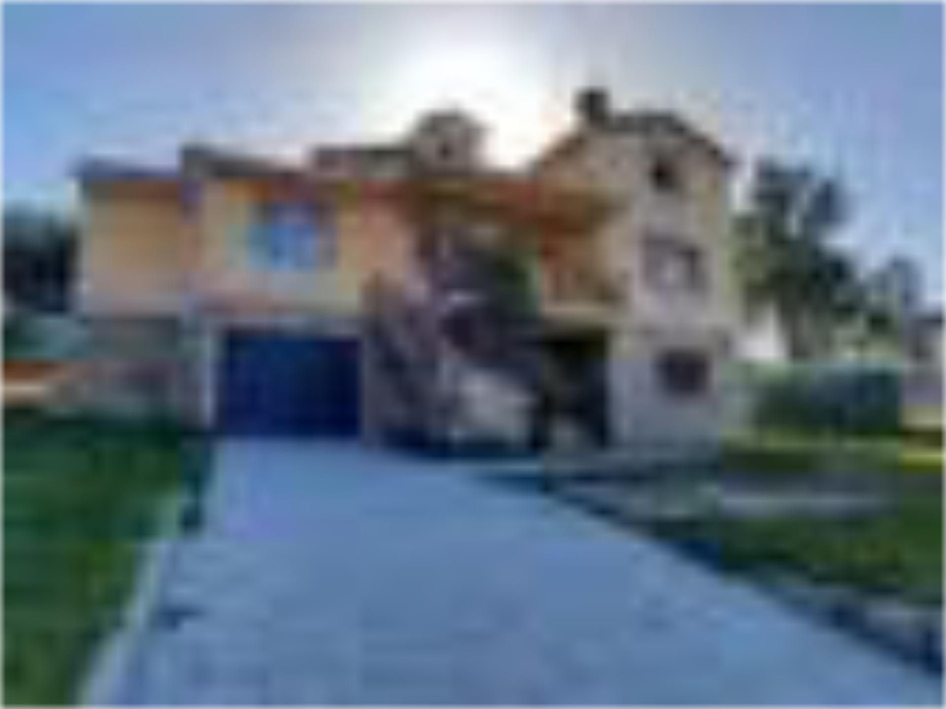 Exterior view of Flat to rent in Valdemaqueda  with Heating, Private garden and Terrace