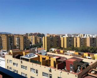 Vista exterior de Pis en venda en Algeciras amb Jardí privat, Terrassa i Moblat