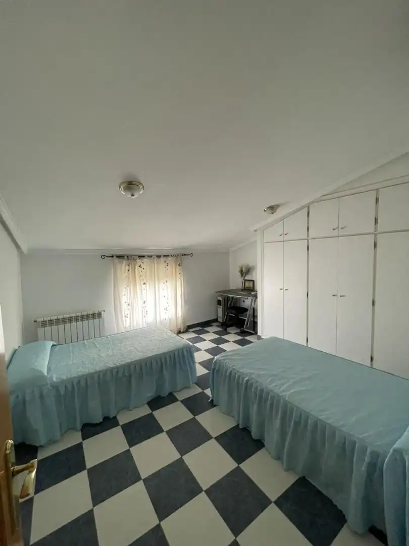Piso en venta en Calle Plato, 17, Pozo Alcón Habitación de Piso en venta en Pozo Alcón con Aire acondicionado y Balcón