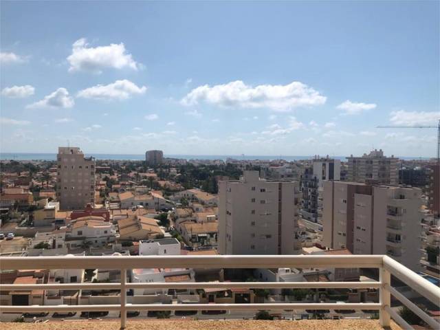 Piso en Venta en Calle Joven Pura, 75 en Nueva Torrevieja