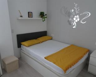 Bedroom of Flat to share in  Valencia Capital  with Air Conditioner, Heating and Parquet flooring