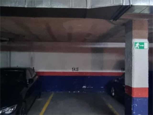 Garaje en Alquiler en Calle de Nanclares de Oca, 16 en Rejas