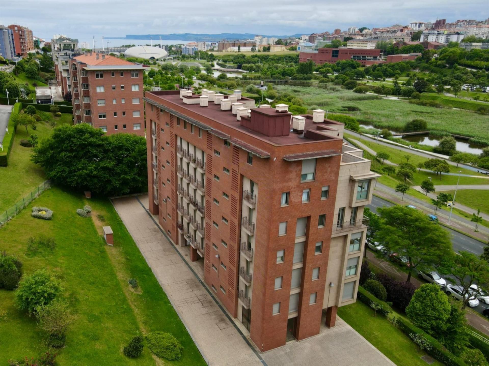 Vista exterior de Pis en venda en Santander amb Balcó
