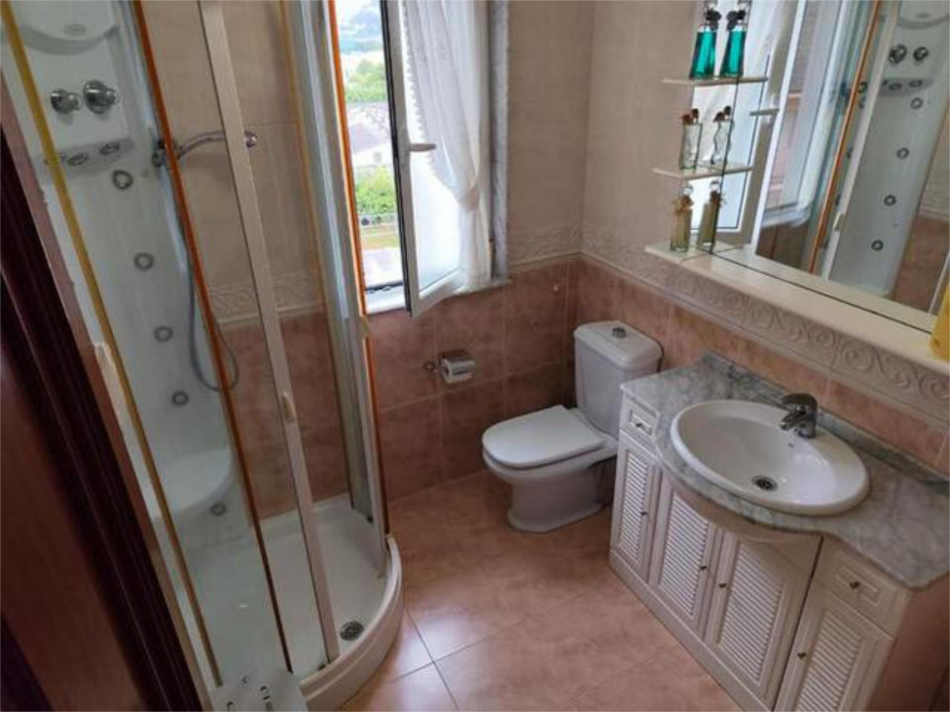 Bathroom of Flat for sale in Viveiro  with Heating, Terrace and Storage room