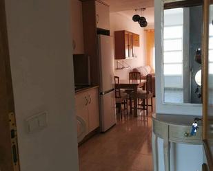 Cuina de Apartament de lloguer en Cartagena amb Aire condicionat