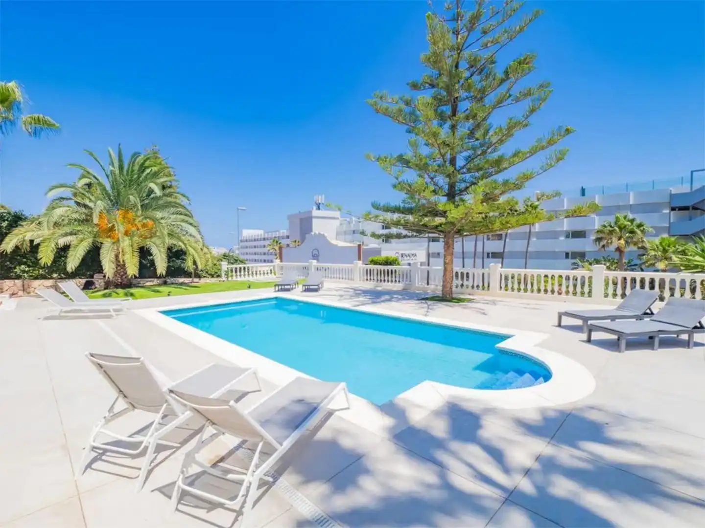 Casa o xalet de lloguer a Calle Maestro Segovia, 23, Torremuelle Piscina de Casa o xalet de lloguer en Benalmádena amb Aire condicionat, Calefacció i Jardí privat
