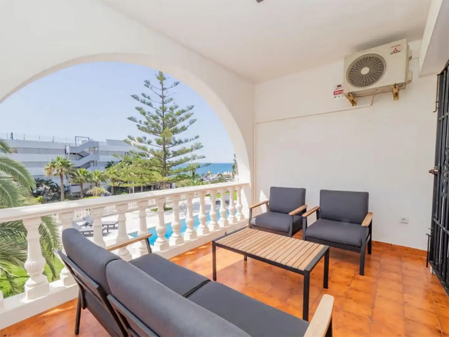 Casa o xalet de lloguer a Calle Maestro Segovia, 23, Torremuelle Terrassa de Casa o xalet de lloguer en Benalmádena amb Aire condicionat, Calefacció i Jardí privat