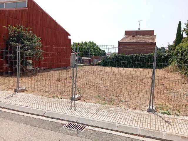 Terreno urbanizable en Venta en Carrer Germanes del Sagrat Cor, 19 en Miralcamp