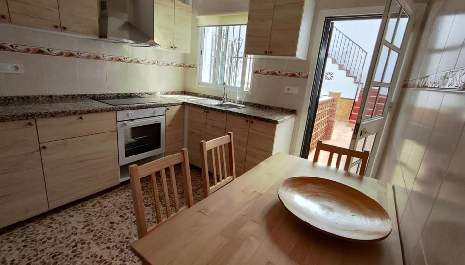 Piso para compartir en Calle Abetos, 36, Los Almendros - El Limonero - El Tomillar, Málaga - imagen 1 Foto 1 de Piso para compartir en Calle Abetos, 36, Los Almendros - El Limonero - El Tomillar, Málaga