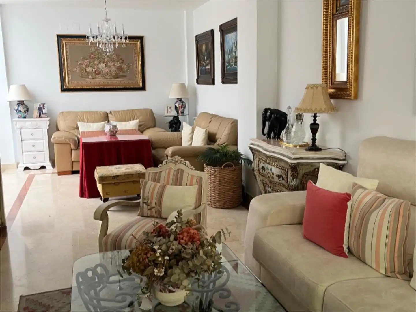 Detached homes for sale in Calle Poeta Mario López, 11, Poniente-Norte - Miralbaida - Parque Azahara Living room of Detached homes for sale in Córdoba with Air Conditioner, Heating and Terrace