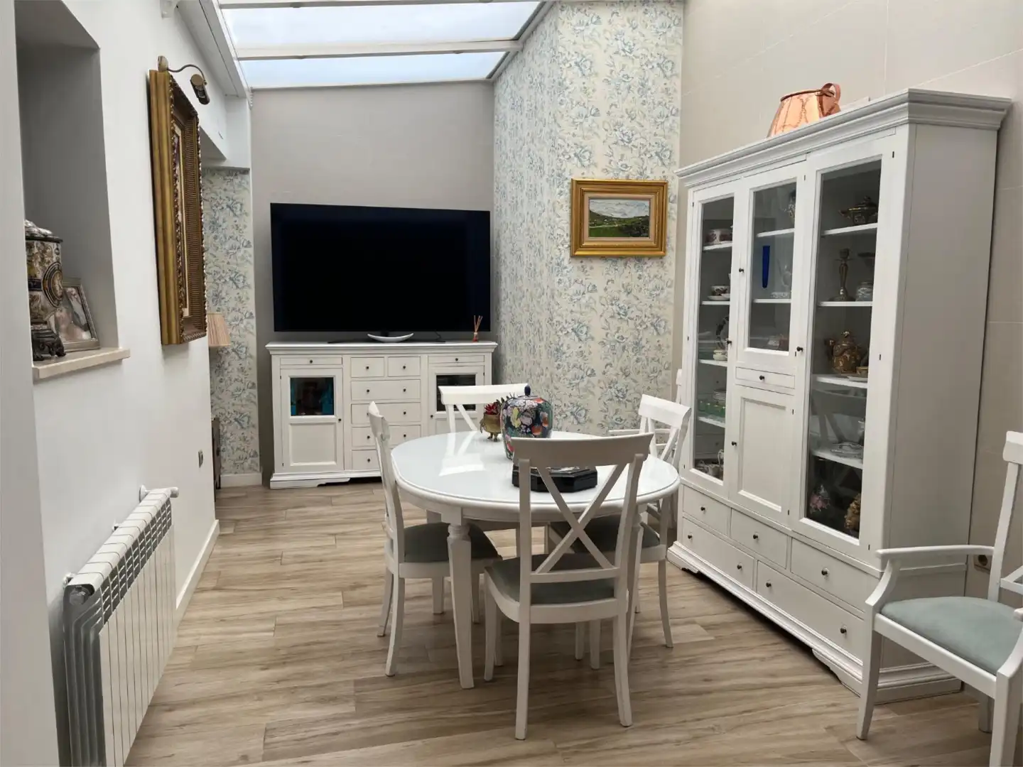 Detached homes for sale in Calle Poeta Mario López, 11, Poniente-Norte - Miralbaida - Parque Azahara Dining room of Detached homes for sale in Córdoba with Air Conditioner, Heating and Terrace