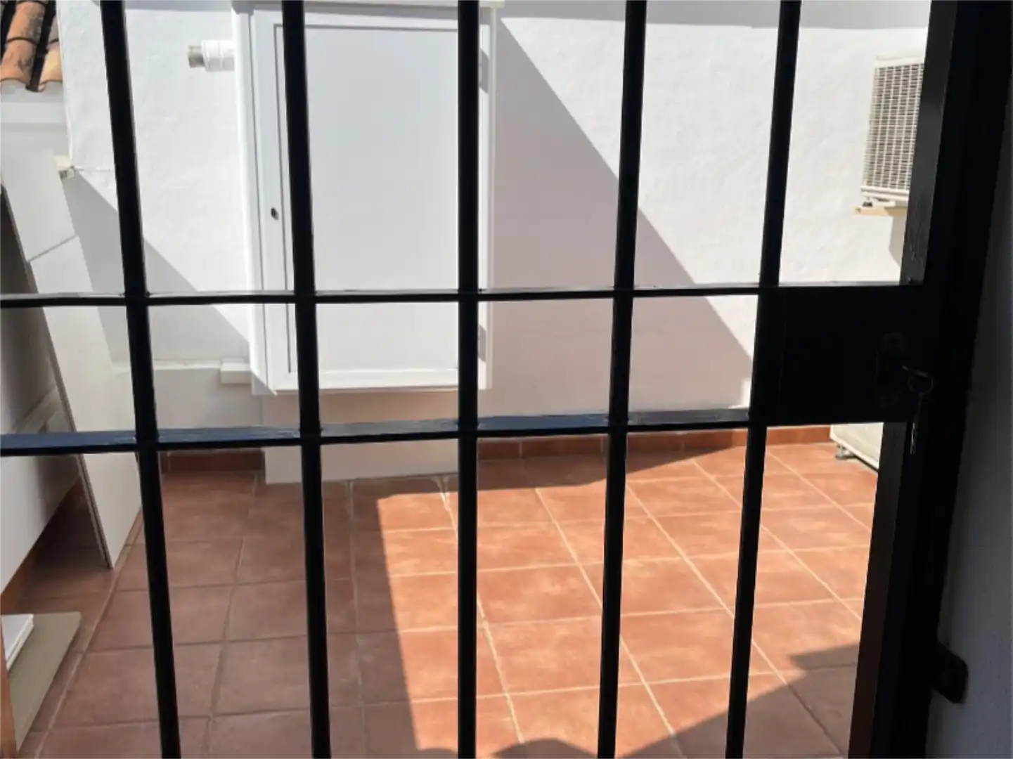 Detached homes for sale in Calle Poeta Mario López, 11, Poniente-Norte - Miralbaida - Parque Azahara Balcony of Detached homes for sale in Córdoba with Air Conditioner, Heating and Terrace
