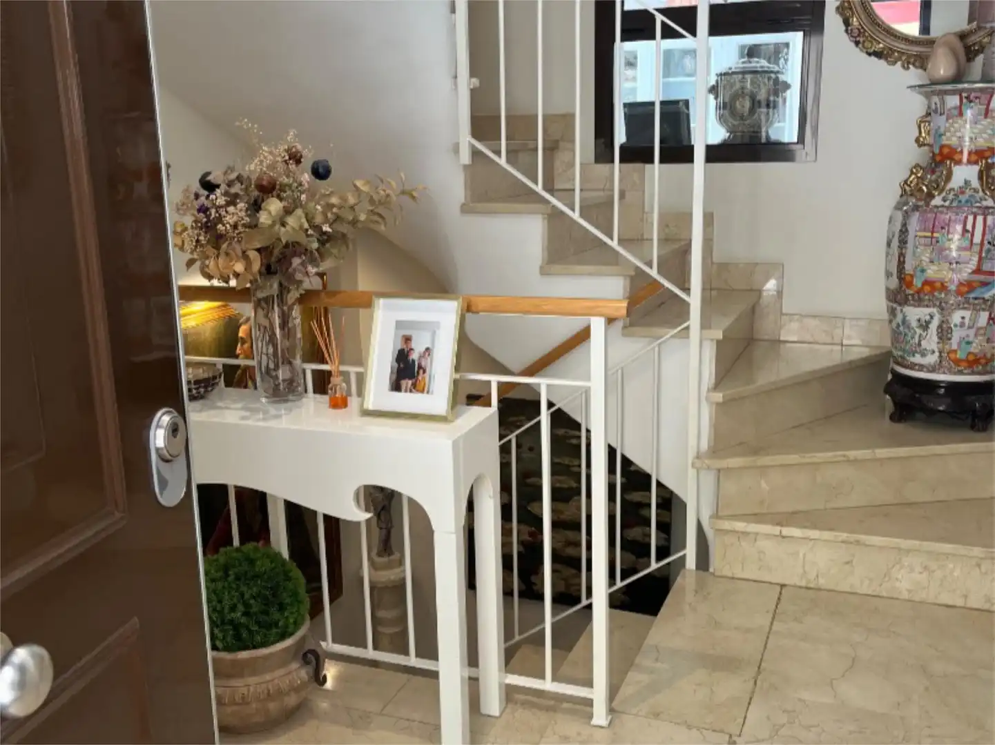 Detached homes for sale in Calle Poeta Mario López, 11, Poniente-Norte - Miralbaida - Parque Azahara Detached homes for sale in Córdoba with Air Conditioner, Heating and Terrace