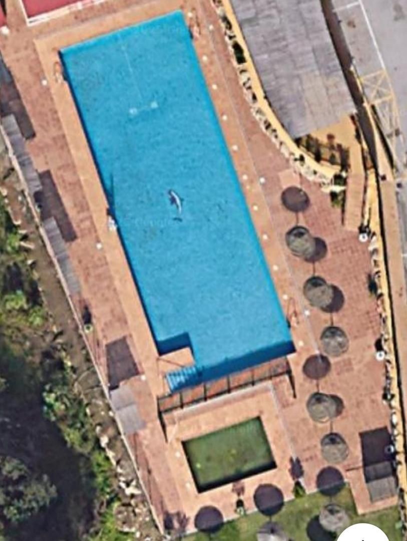 Piscina de Casa adosada en venda en Algeciras amb Videoporter