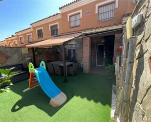 Garten von Einfamilien-Reihenhaus miete in Los Barrios mit Privatgarten, Schwimmbad und Möbliert