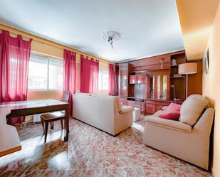 Sala d'estar de Pis de lloguer en Valladolid Capital amb Calefacció, Terrassa i Moblat